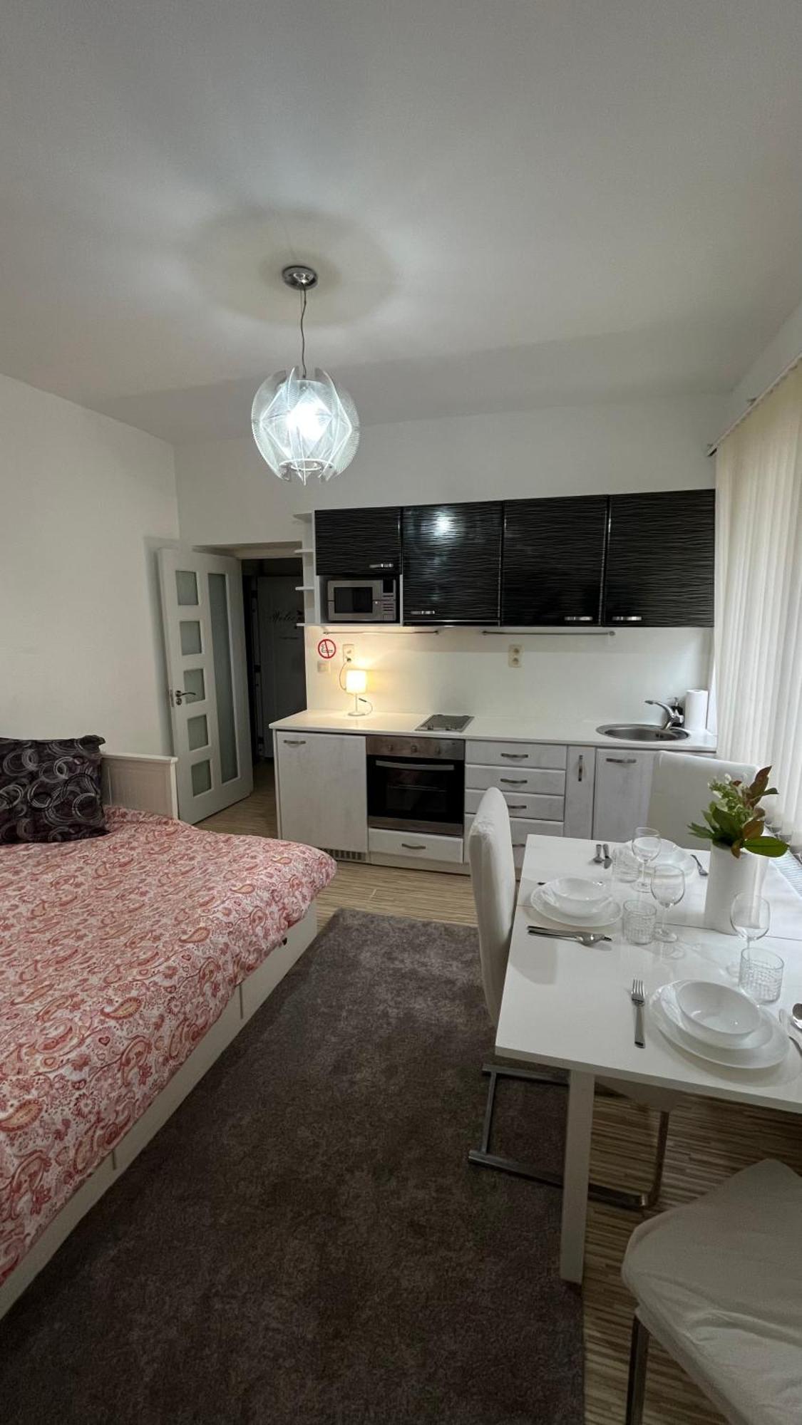 Two Bedroom Flat - Hyper Center Брюксел Екстериор снимка